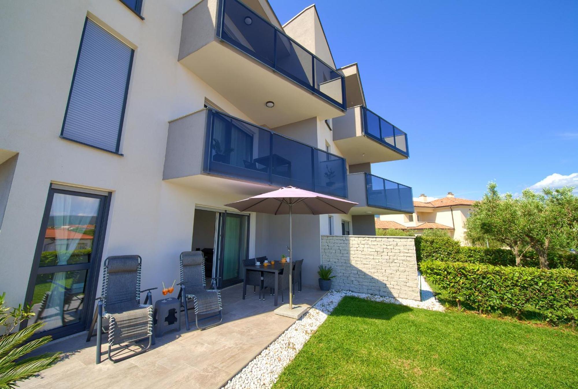 Apartment Sara Krk Town Esterno foto